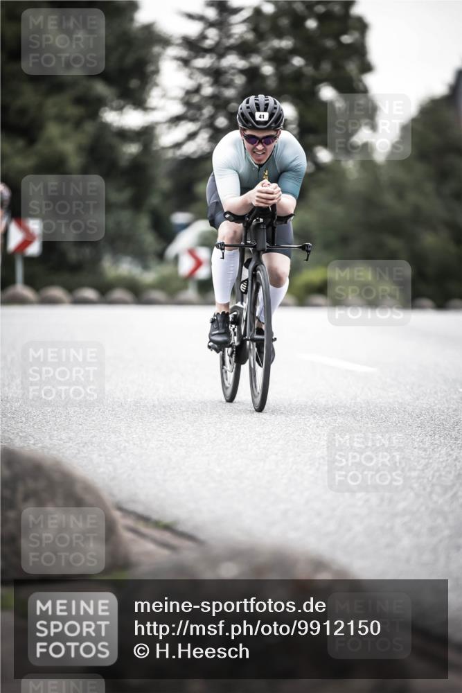 21.06.2026 - 29. Vierlanden-Triathlon H.Heesch http://msf.ph/oto/9912150 21.06.2026 09:51:21 Radfahren 32, 41, 42, 129, 228 meine-sportfotos.de