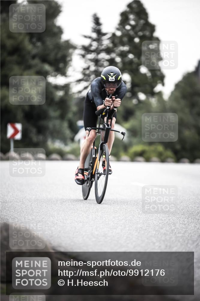 21.06.2026 - 29. Vierlanden-Triathlon H.Heesch http://msf.ph/oto/9912176 21.06.2026 09:51:26 Radfahren 32, 42, 129 meine-sportfotos.de