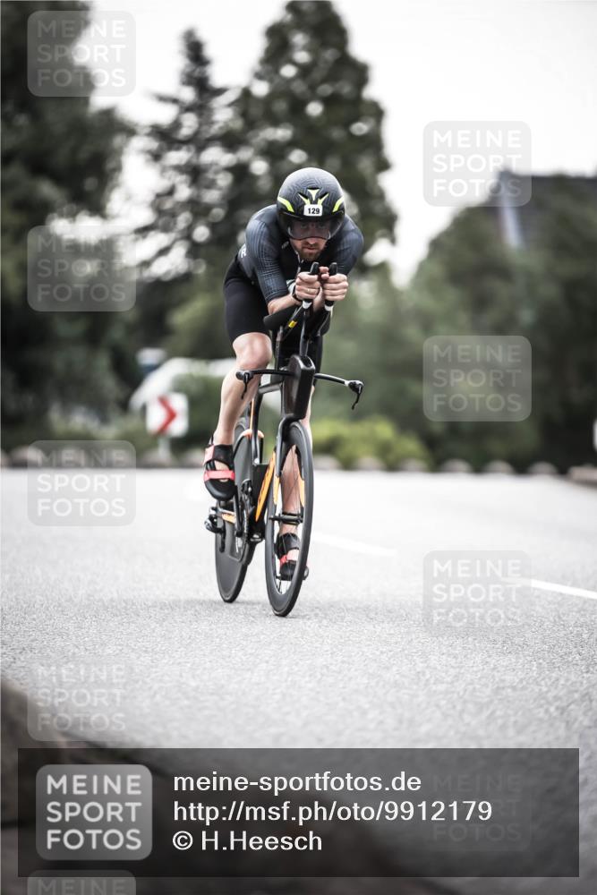 21.06.2026 - 29. Vierlanden-Triathlon H.Heesch http://msf.ph/oto/9912179 21.06.2026 09:51:26 Radfahren 32, 42, 129 meine-sportfotos.de