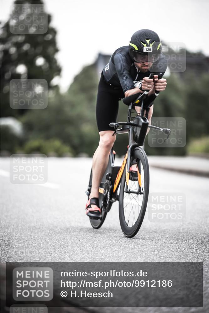 21.06.2026 - 29. Vierlanden-Triathlon H.Heesch http://msf.ph/oto/9912186 21.06.2026 09:51:26 Radfahren 32, 42, 129 meine-sportfotos.de