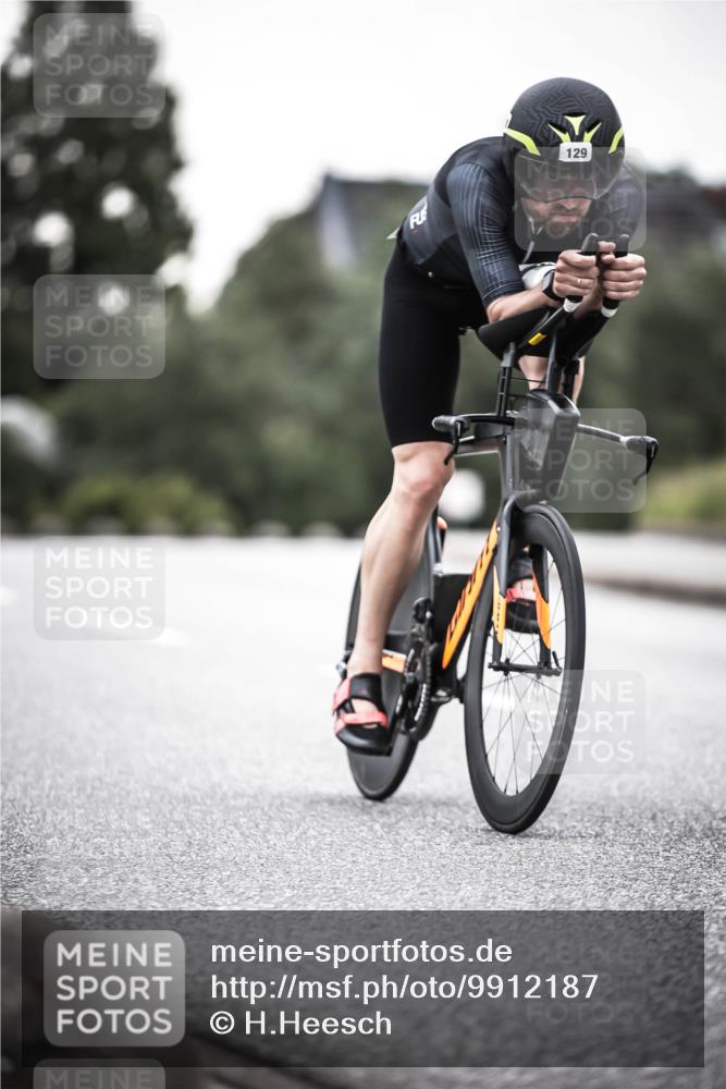 21.06.2026 - 29. Vierlanden-Triathlon H.Heesch http://msf.ph/oto/9912187 21.06.2026 09:51:26 Radfahren 32, 42, 129 meine-sportfotos.de