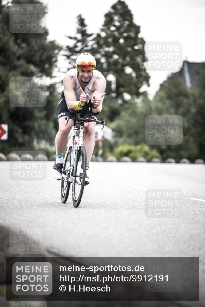 21.06.2026 - 29. Vierlanden-Triathlon H.Heesch http://msf.ph/oto/9912191 21.06.2026 09:52:01 Radfahren 61, 137, 211, 274, 300 meine-sportfotos.de