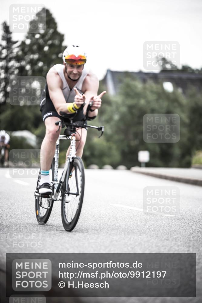 21.06.2026 - 29. Vierlanden-Triathlon H.Heesch http://msf.ph/oto/9912197 21.06.2026 09:52:02 Radfahren 61, 137, 211, 274, 300 meine-sportfotos.de