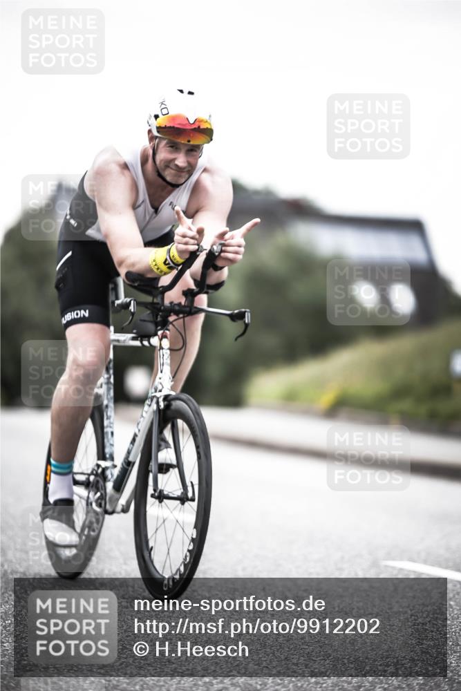 21.06.2026 - 29. Vierlanden-Triathlon H.Heesch http://msf.ph/oto/9912202 21.06.2026 09:52:02 Radfahren 61, 137, 211, 274, 300 meine-sportfotos.de