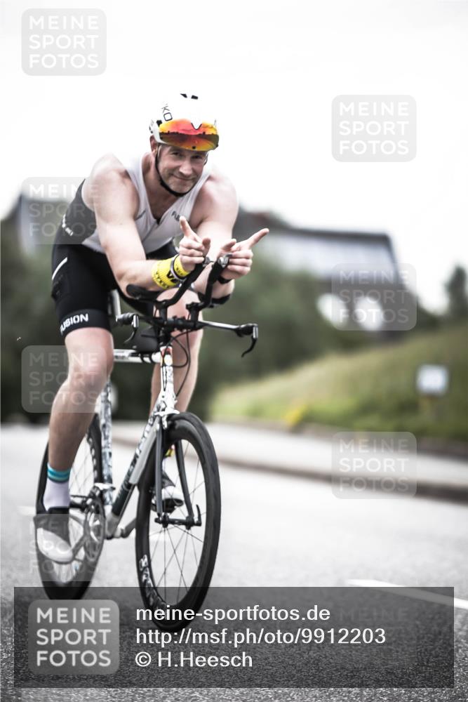 21.06.2026 - 29. Vierlanden-Triathlon H.Heesch http://msf.ph/oto/9912203 21.06.2026 09:52:02 Radfahren 61, 137, 211, 274, 300 meine-sportfotos.de