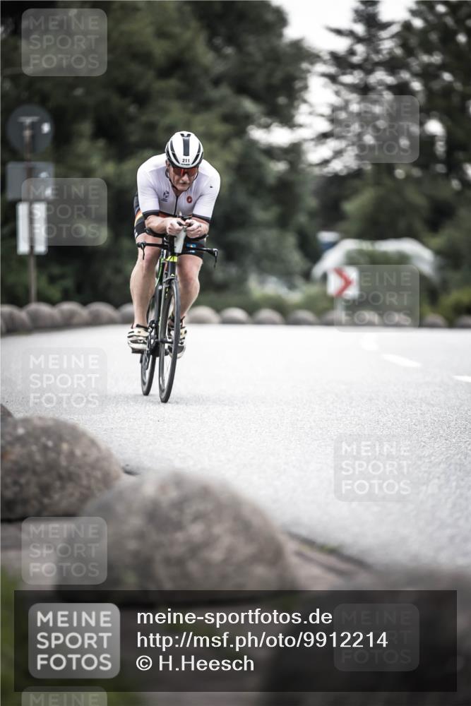 21.06.2026 - 29. Vierlanden-Triathlon H.Heesch http://msf.ph/oto/9912214 21.06.2026 09:52:06 Radfahren 76, 84, 132, 169, 211, 274, 300 meine-sportfotos.de