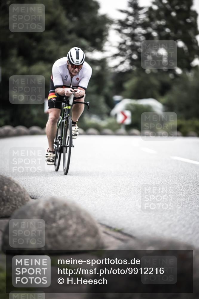 21.06.2026 - 29. Vierlanden-Triathlon H.Heesch http://msf.ph/oto/9912216 21.06.2026 09:52:06 Radfahren 76, 84, 132, 169, 211, 274, 300 meine-sportfotos.de