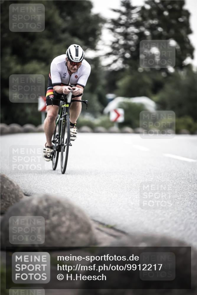 21.06.2026 - 29. Vierlanden-Triathlon H.Heesch http://msf.ph/oto/9912217 21.06.2026 09:52:06 Radfahren 76, 84, 132, 169, 211, 274, 300 meine-sportfotos.de