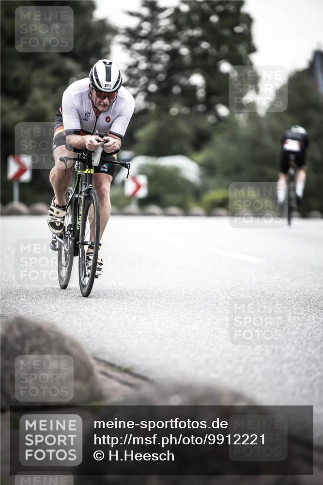 21.06.2026 - 29. Vierlanden-Triathlon H.Heesch http://msf.ph/oto/9912221 21.06.2026 09:52:06 Radfahren 76, 84, 132, 169, 211, 274, 300 meine-sportfotos.de