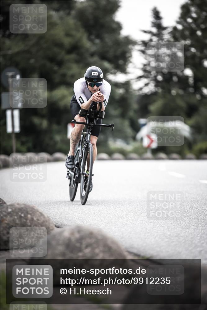 21.06.2026 - 29. Vierlanden-Triathlon H.Heesch http://msf.ph/oto/9912235 21.06.2026 09:52:15 Radfahren 76, 84, 132, 193, 1355 meine-sportfotos.de