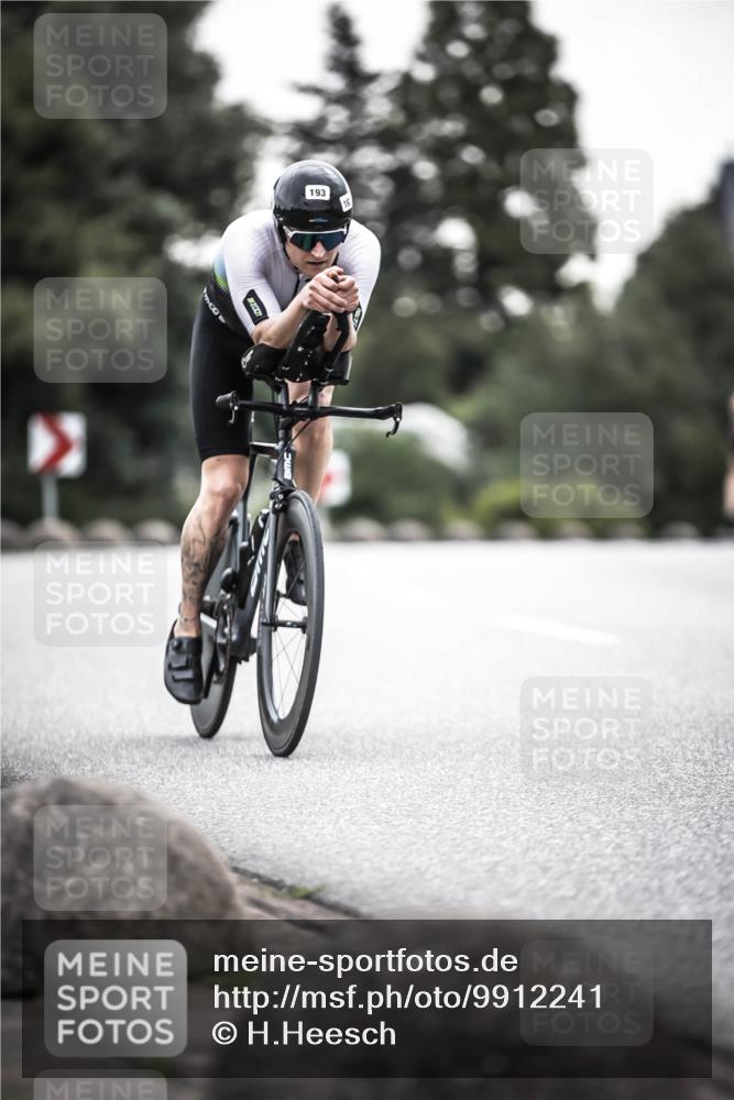 21.06.2026 - 29. Vierlanden-Triathlon H.Heesch http://msf.ph/oto/9912241 21.06.2026 09:52:16 Radfahren 76, 132, 193, 1355 meine-sportfotos.de
