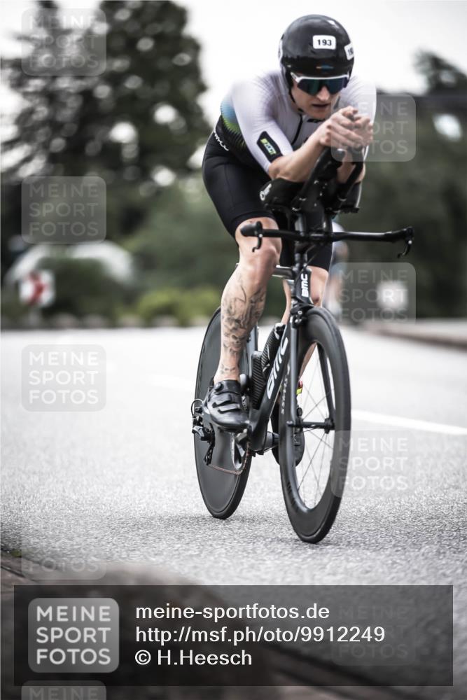21.06.2026 - 29. Vierlanden-Triathlon H.Heesch http://msf.ph/oto/9912249 21.06.2026 09:52:16 Radfahren 76, 132, 193, 1355 meine-sportfotos.de