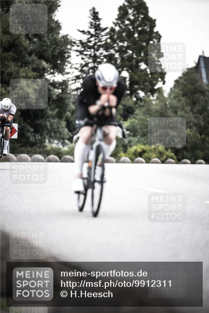 21.06.2026 - 29. Vierlanden-Triathlon H.Heesch http://msf.ph/oto/9912311 21.06.2026 09:53:31 Radfahren 51, 74, 79, 183, 219, 268, 302 meine-sportfotos.de