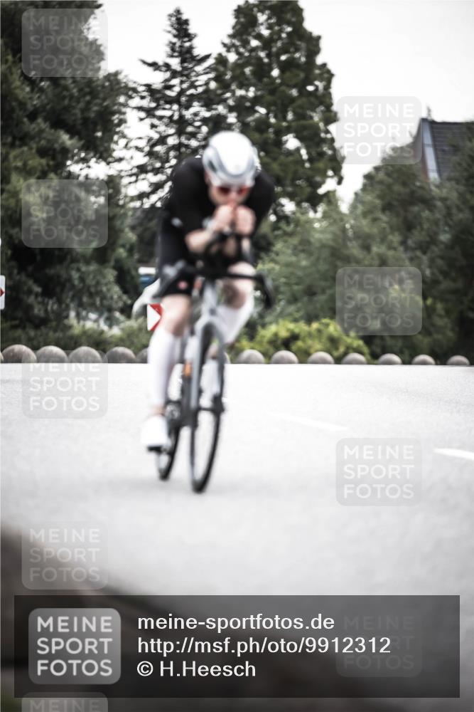 21.06.2026 - 29. Vierlanden-Triathlon H.Heesch http://msf.ph/oto/9912312 21.06.2026 09:53:31 Radfahren 51, 74, 79, 183, 219, 268, 302 meine-sportfotos.de