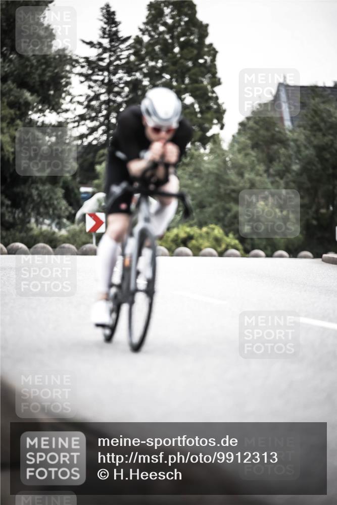 21.06.2026 - 29. Vierlanden-Triathlon H.Heesch http://msf.ph/oto/9912313 21.06.2026 09:53:31 Radfahren 51, 74, 79, 183, 219, 268, 302 meine-sportfotos.de