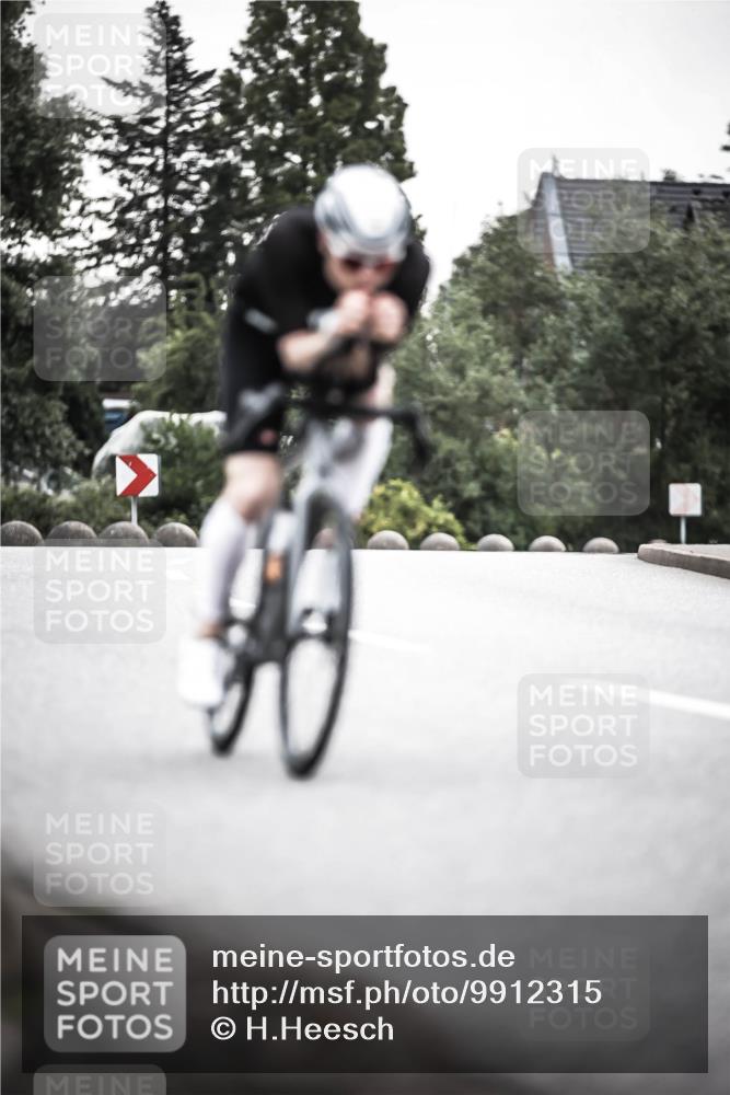 21.06.2026 - 29. Vierlanden-Triathlon H.Heesch http://msf.ph/oto/9912315 21.06.2026 09:53:31 Radfahren 51, 74, 79, 183, 219, 268, 302 meine-sportfotos.de