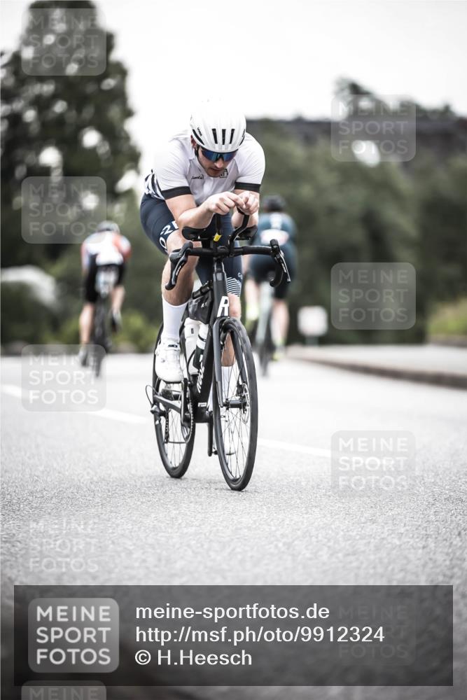 21.06.2026 - 29. Vierlanden-Triathlon H.Heesch http://msf.ph/oto/9912324 21.06.2026 09:53:34 Radfahren 51, 74, 79, 284, 302 meine-sportfotos.de