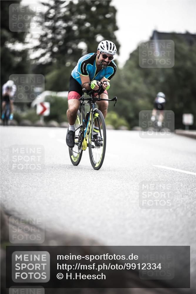 21.06.2026 - 29. Vierlanden-Triathlon H.Heesch http://msf.ph/oto/9912334 21.06.2026 09:53:41 Radfahren 72, 91, 106, 210, 266, 284 meine-sportfotos.de