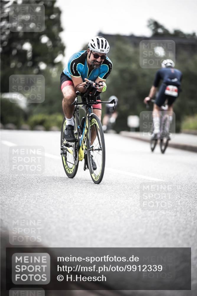 21.06.2026 - 29. Vierlanden-Triathlon H.Heesch http://msf.ph/oto/9912339 21.06.2026 09:53:41 Radfahren 72, 91, 106, 210, 266, 284 meine-sportfotos.de