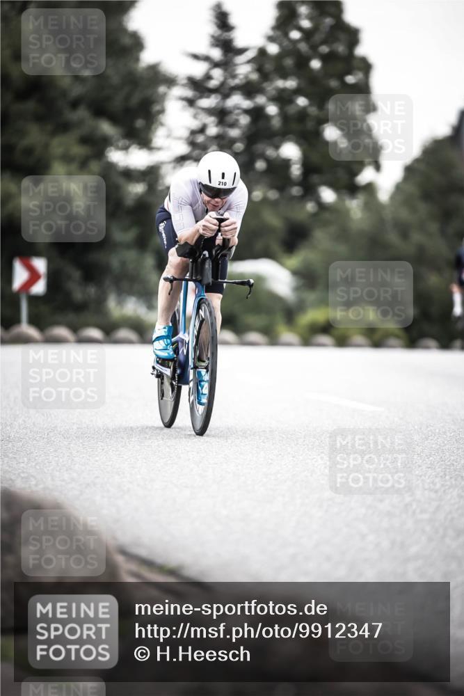 21.06.2026 - 29. Vierlanden-Triathlon H.Heesch http://msf.ph/oto/9912347 21.06.2026 09:53:44 Radfahren 72, 78, 91, 106, 112, 210, 266, 284 meine-sportfotos.de