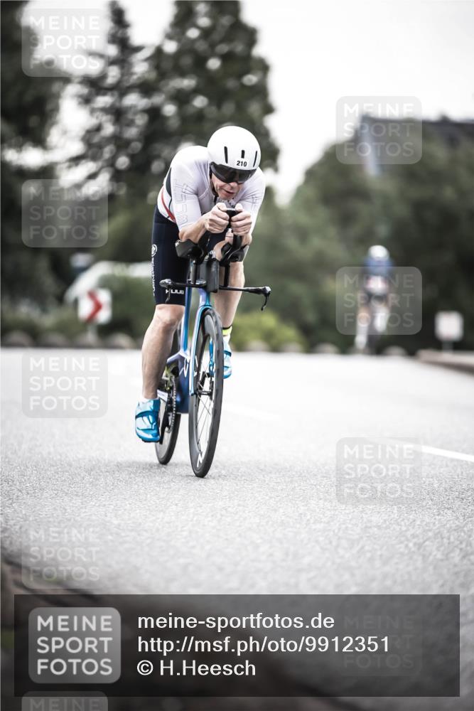21.06.2026 - 29. Vierlanden-Triathlon H.Heesch http://msf.ph/oto/9912351 21.06.2026 09:53:44 Radfahren 72, 78, 91, 106, 112, 210, 266, 284 meine-sportfotos.de