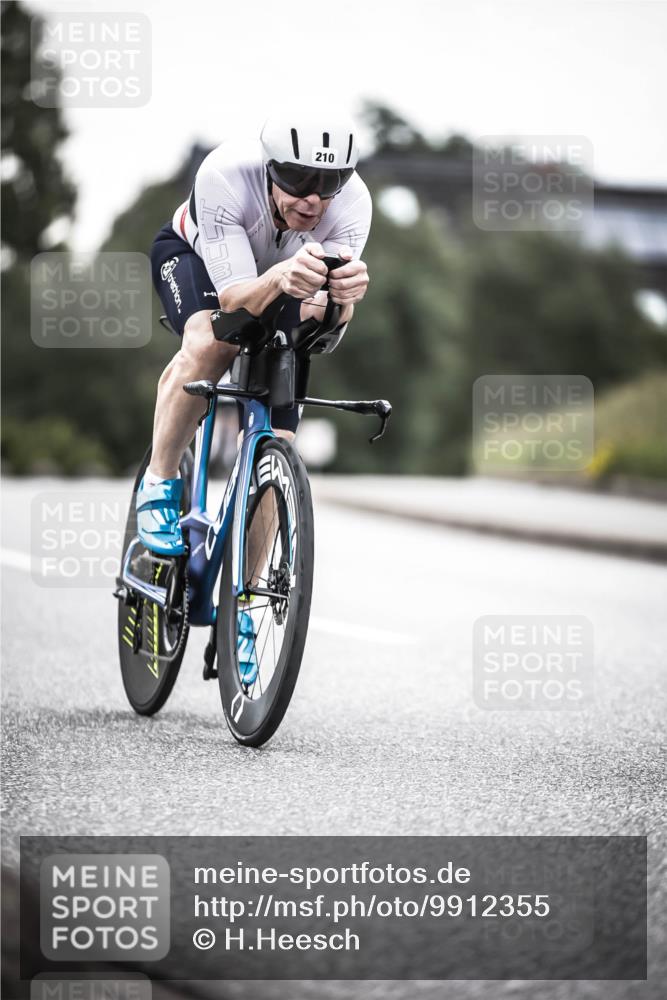 21.06.2026 - 29. Vierlanden-Triathlon H.Heesch http://msf.ph/oto/9912355 21.06.2026 09:53:45 Radfahren 72, 78, 91, 106, 112, 210, 266, 284 meine-sportfotos.de