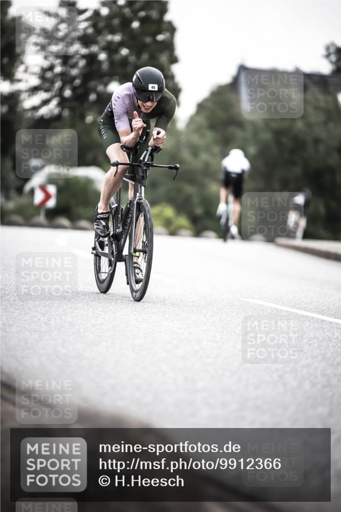 21.06.2026 - 29. Vierlanden-Triathlon H.Heesch http://msf.ph/oto/9912366 21.06.2026 09:54:03 Radfahren 45, 271 meine-sportfotos.de