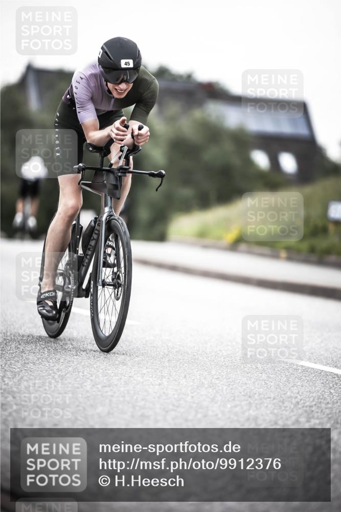 21.06.2026 - 29. Vierlanden-Triathlon H.Heesch http://msf.ph/oto/9912376 21.06.2026 09:54:03 Radfahren 45, 271 meine-sportfotos.de