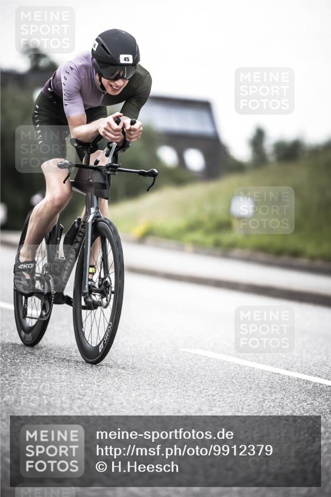 21.06.2026 - 29. Vierlanden-Triathlon H.Heesch http://msf.ph/oto/9912379 21.06.2026 09:54:04 Radfahren 45, 271 meine-sportfotos.de