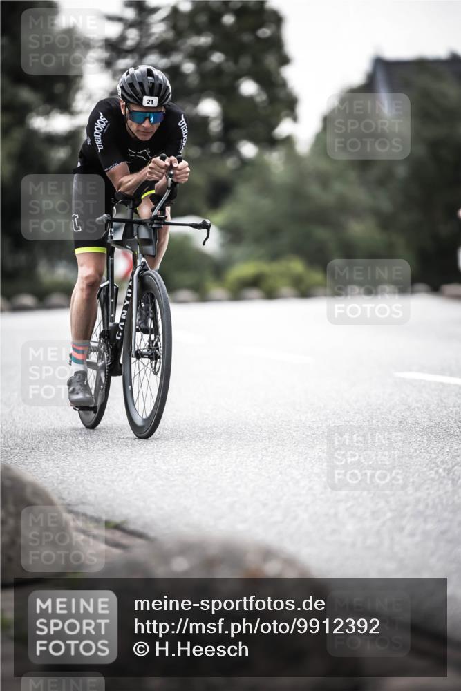 21.06.2026 - 29. Vierlanden-Triathlon H.Heesch http://msf.ph/oto/9912392 21.06.2026 09:54:16 Radfahren 21, 27, 164, 294 meine-sportfotos.de