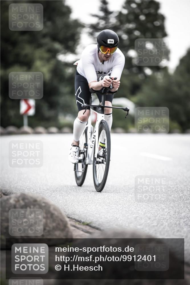 21.06.2026 - 29. Vierlanden-Triathlon H.Heesch http://msf.ph/oto/9912401 21.06.2026 09:54:19 Radfahren 21, 164, 294 meine-sportfotos.de