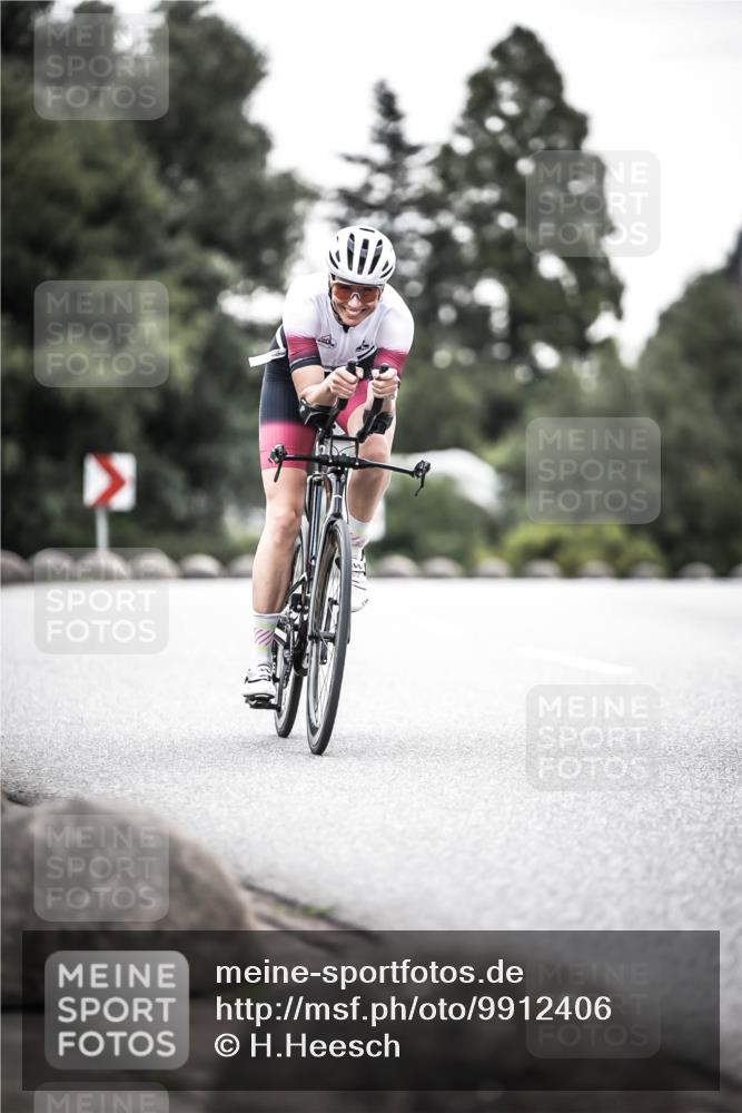 21.06.2026 - 29. Vierlanden-Triathlon H.Heesch http://msf.ph/oto/9912406 21.06.2026 09:54:32 Radfahren 4, 99, 141, 226 meine-sportfotos.de