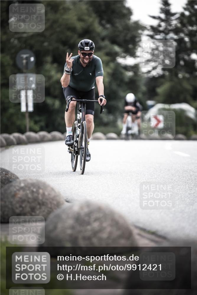 21.06.2026 - 29. Vierlanden-Triathlon H.Heesch http://msf.ph/oto/9912421 21.06.2026 09:54:57 Radfahren 128, 148, 292, 293 meine-sportfotos.de