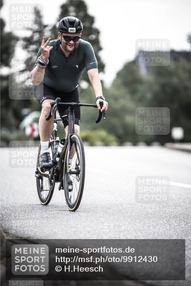 21.06.2026 - 29. Vierlanden-Triathlon H.Heesch http://msf.ph/oto/9912430 21.06.2026 09:54:57 Radfahren 128, 148, 292, 293 meine-sportfotos.de