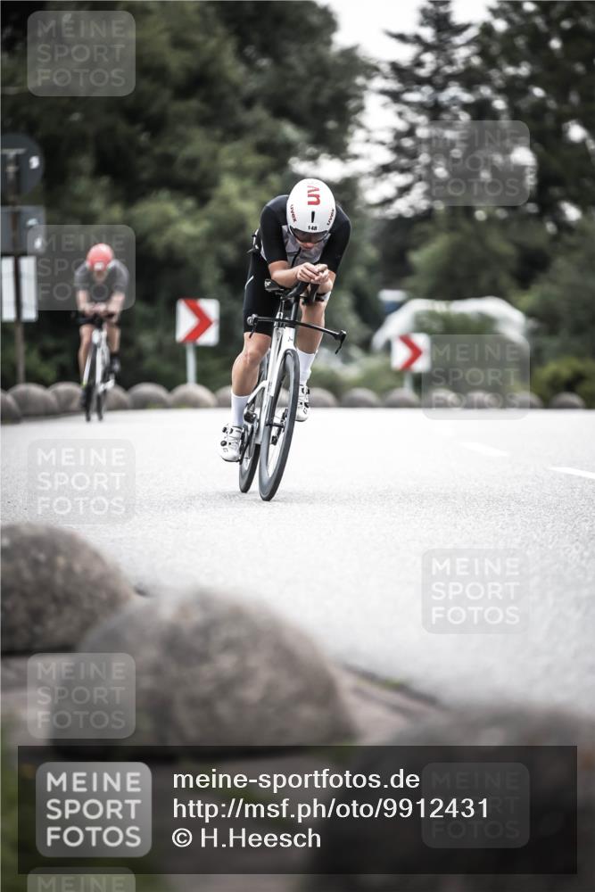 21.06.2026 - 29. Vierlanden-Triathlon H.Heesch http://msf.ph/oto/9912431 21.06.2026 09:54:59 Radfahren 128, 148, 292, 293 meine-sportfotos.de