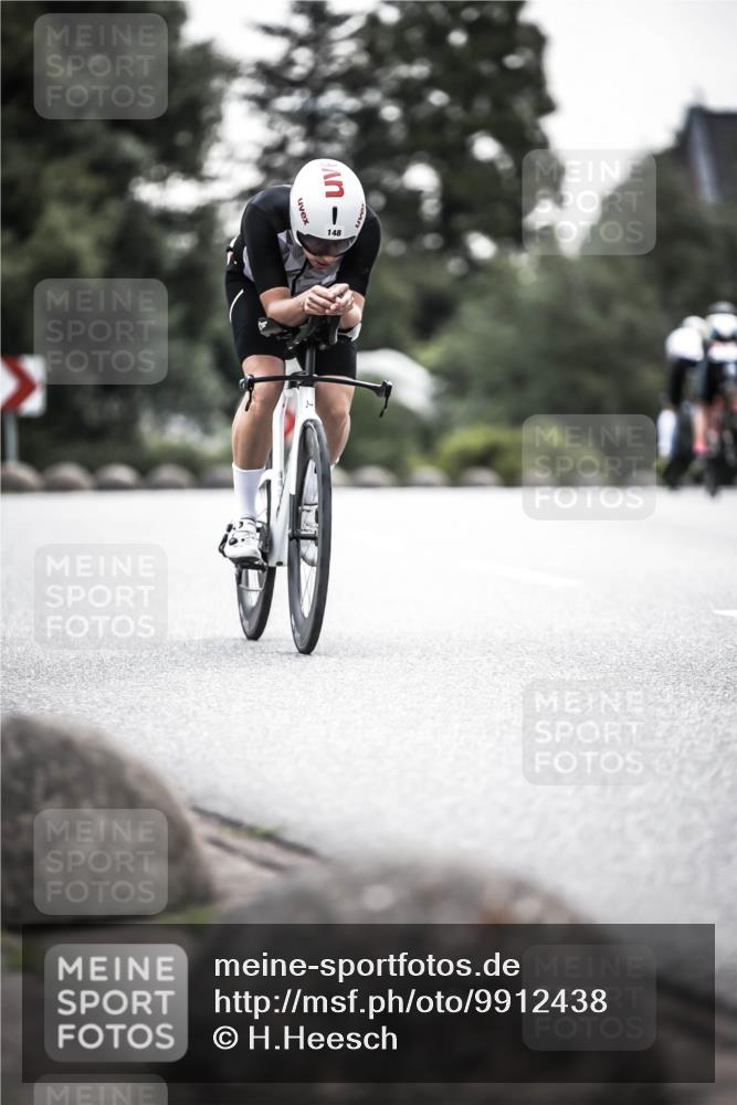 21.06.2026 - 29. Vierlanden-Triathlon H.Heesch http://msf.ph/oto/9912438 21.06.2026 09:55:00 Radfahren 128, 148, 292, 293 meine-sportfotos.de
