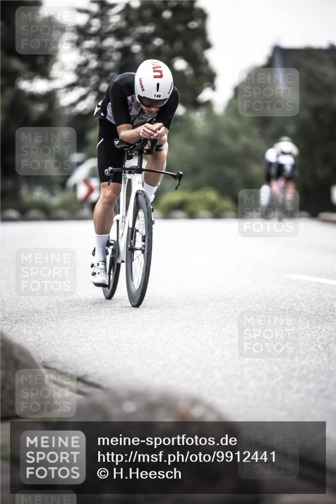 21.06.2026 - 29. Vierlanden-Triathlon H.Heesch http://msf.ph/oto/9912441 21.06.2026 09:55:00 Radfahren 128, 148, 292, 293 meine-sportfotos.de