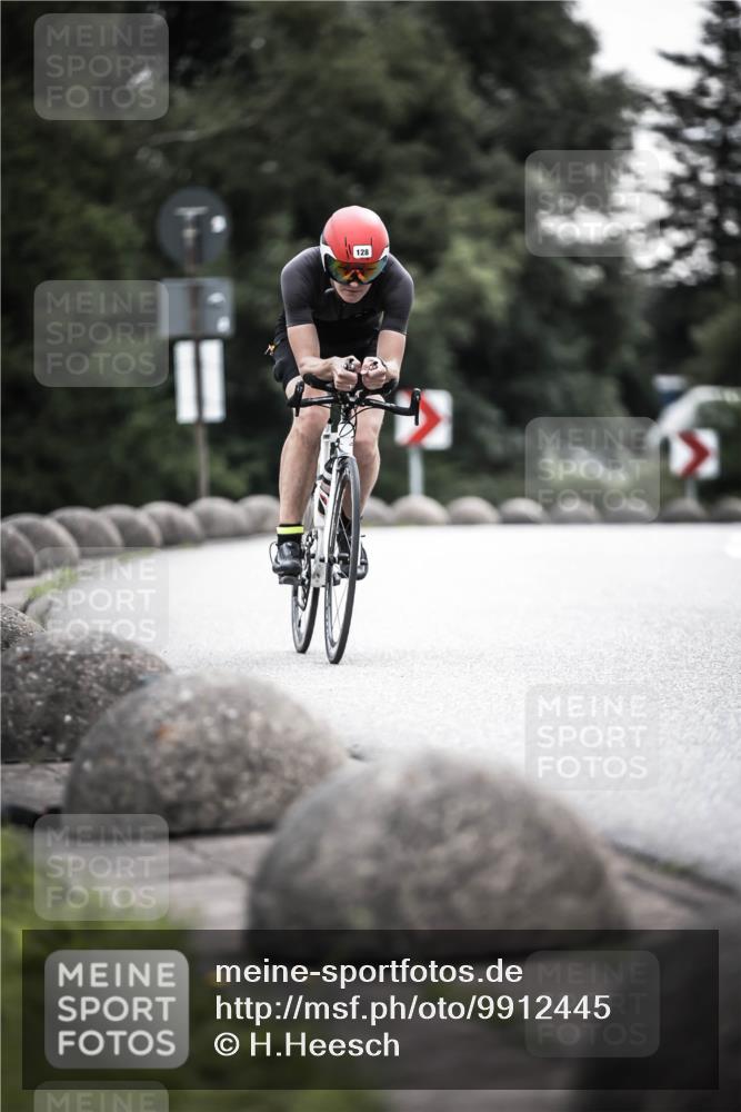 21.06.2026 - 29. Vierlanden-Triathlon H.Heesch http://msf.ph/oto/9912445 21.06.2026 09:55:02 Radfahren 128, 148, 264, 292 meine-sportfotos.de