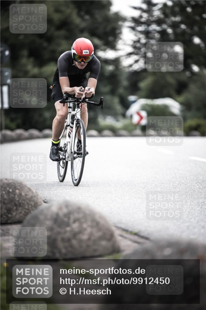 21.06.2026 - 29. Vierlanden-Triathlon H.Heesch http://msf.ph/oto/9912450 21.06.2026 09:55:02 Radfahren 128, 148, 264, 292 meine-sportfotos.de