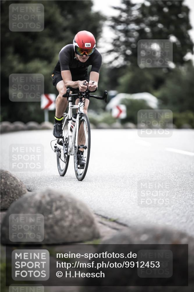 21.06.2026 - 29. Vierlanden-Triathlon H.Heesch http://msf.ph/oto/9912453 21.06.2026 09:55:03 Radfahren 128, 148, 264 meine-sportfotos.de