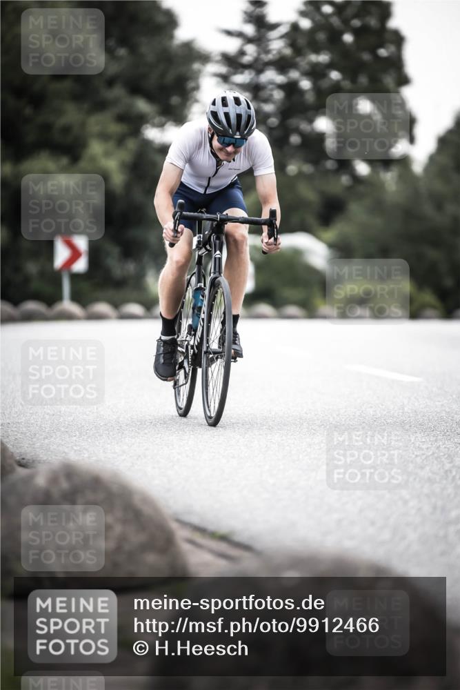 21.06.2026 - 29. Vierlanden-Triathlon H.Heesch http://msf.ph/oto/9912466 21.06.2026 09:55:21 Radfahren 20, 260 meine-sportfotos.de