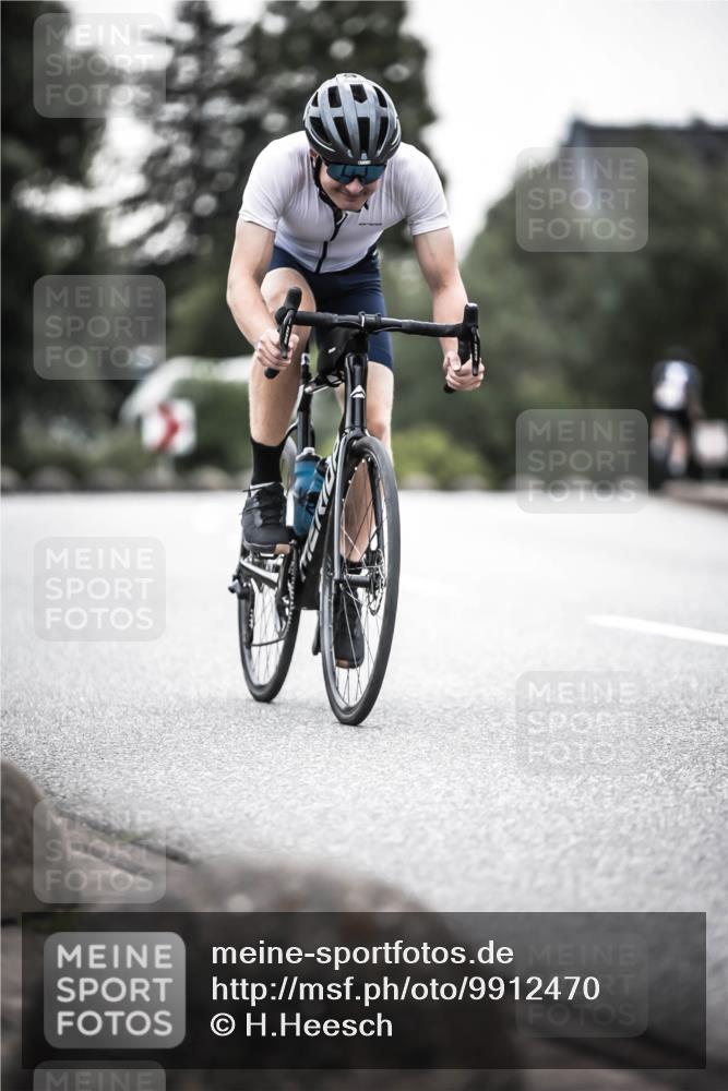 21.06.2026 - 29. Vierlanden-Triathlon H.Heesch http://msf.ph/oto/9912470 21.06.2026 09:55:22 Radfahren 20 meine-sportfotos.de
