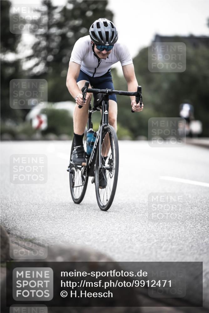 21.06.2026 - 29. Vierlanden-Triathlon H.Heesch http://msf.ph/oto/9912471 21.06.2026 09:55:22 Radfahren 20 meine-sportfotos.de