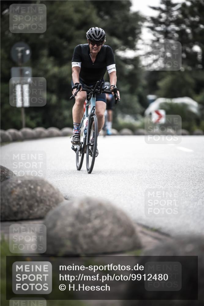 21.06.2026 - 29. Vierlanden-Triathlon H.Heesch http://msf.ph/oto/9912480 21.06.2026 09:55:34 Radfahren 142, 177, 184, 235, 252 meine-sportfotos.de
