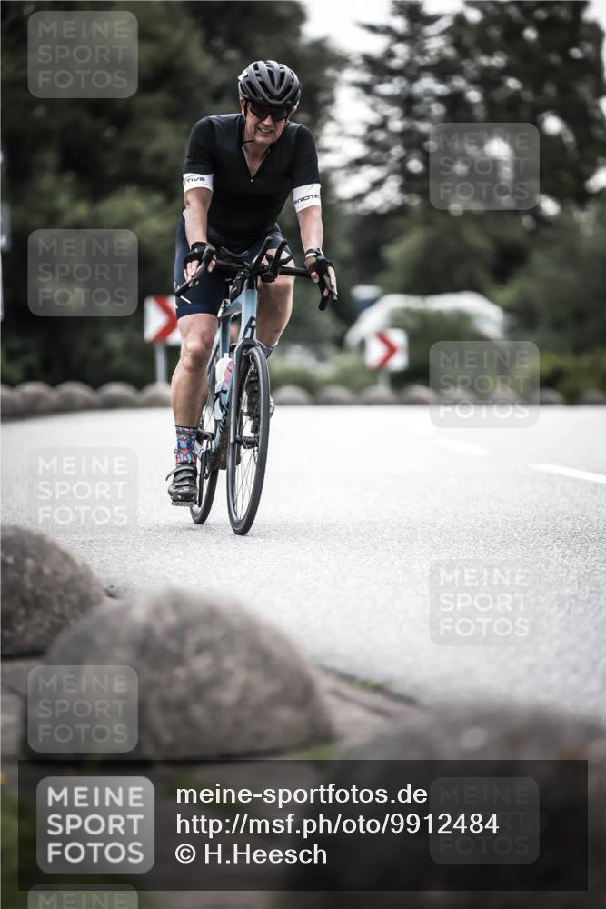 21.06.2026 - 29. Vierlanden-Triathlon H.Heesch http://msf.ph/oto/9912484 21.06.2026 09:55:35 Radfahren 142, 177, 184, 235, 252 meine-sportfotos.de