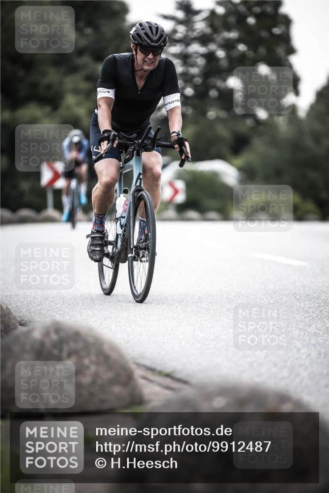 21.06.2026 - 29. Vierlanden-Triathlon H.Heesch http://msf.ph/oto/9912487 21.06.2026 09:55:35 Radfahren 142, 177, 184, 235, 252 meine-sportfotos.de