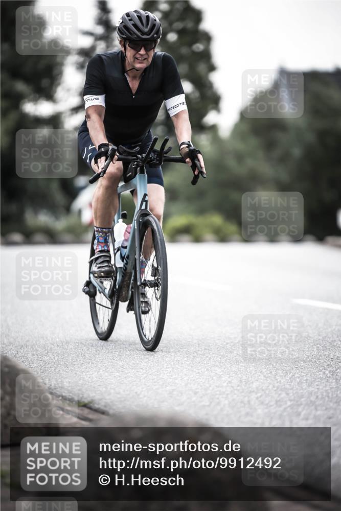 21.06.2026 - 29. Vierlanden-Triathlon H.Heesch http://msf.ph/oto/9912492 21.06.2026 09:55:35 Radfahren 142, 177, 184, 235, 252 meine-sportfotos.de