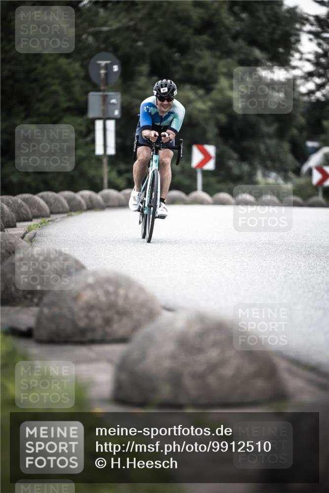 21.06.2026 - 29. Vierlanden-Triathlon H.Heesch http://msf.ph/oto/9912510 21.06.2026 09:56:13 Radfahren 57 meine-sportfotos.de