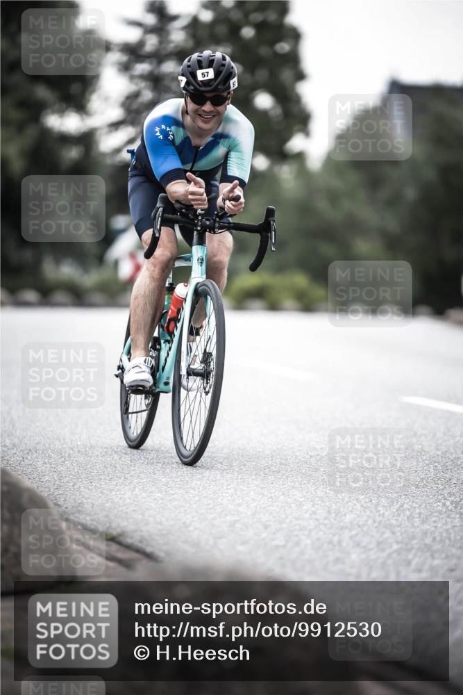 21.06.2026 - 29. Vierlanden-Triathlon H.Heesch http://msf.ph/oto/9912530 21.06.2026 09:56:14 Radfahren 14, 57 meine-sportfotos.de