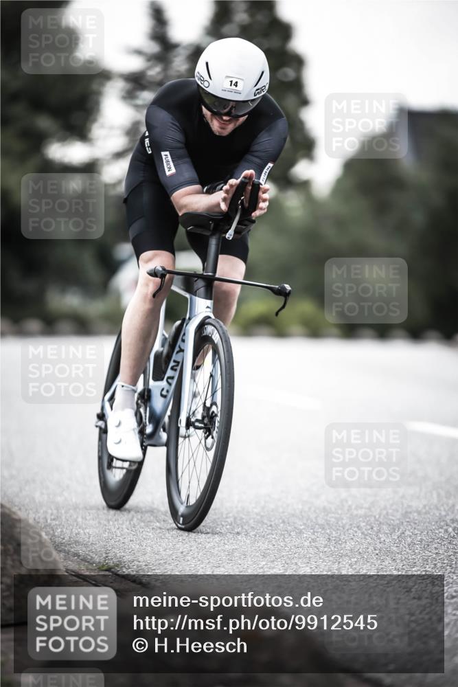 21.06.2026 - 29. Vierlanden-Triathlon H.Heesch http://msf.ph/oto/9912545 21.06.2026 09:56:23 Radfahren 14, 103 meine-sportfotos.de